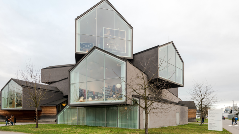 Arquitetura contemporânea no alto padrão aposta em personalização e identidade, explica Alex Nabuco dos Santos.