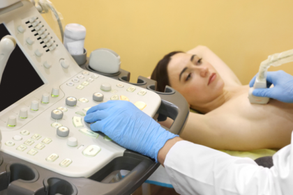 No artigo, Vinicius Tadeu Sattin Rodrigues explica como o rastreamento mamário inteligente e a mamografia fortalecem a prevenção e ampliam as chances de diagnóstico precoce do câncer.